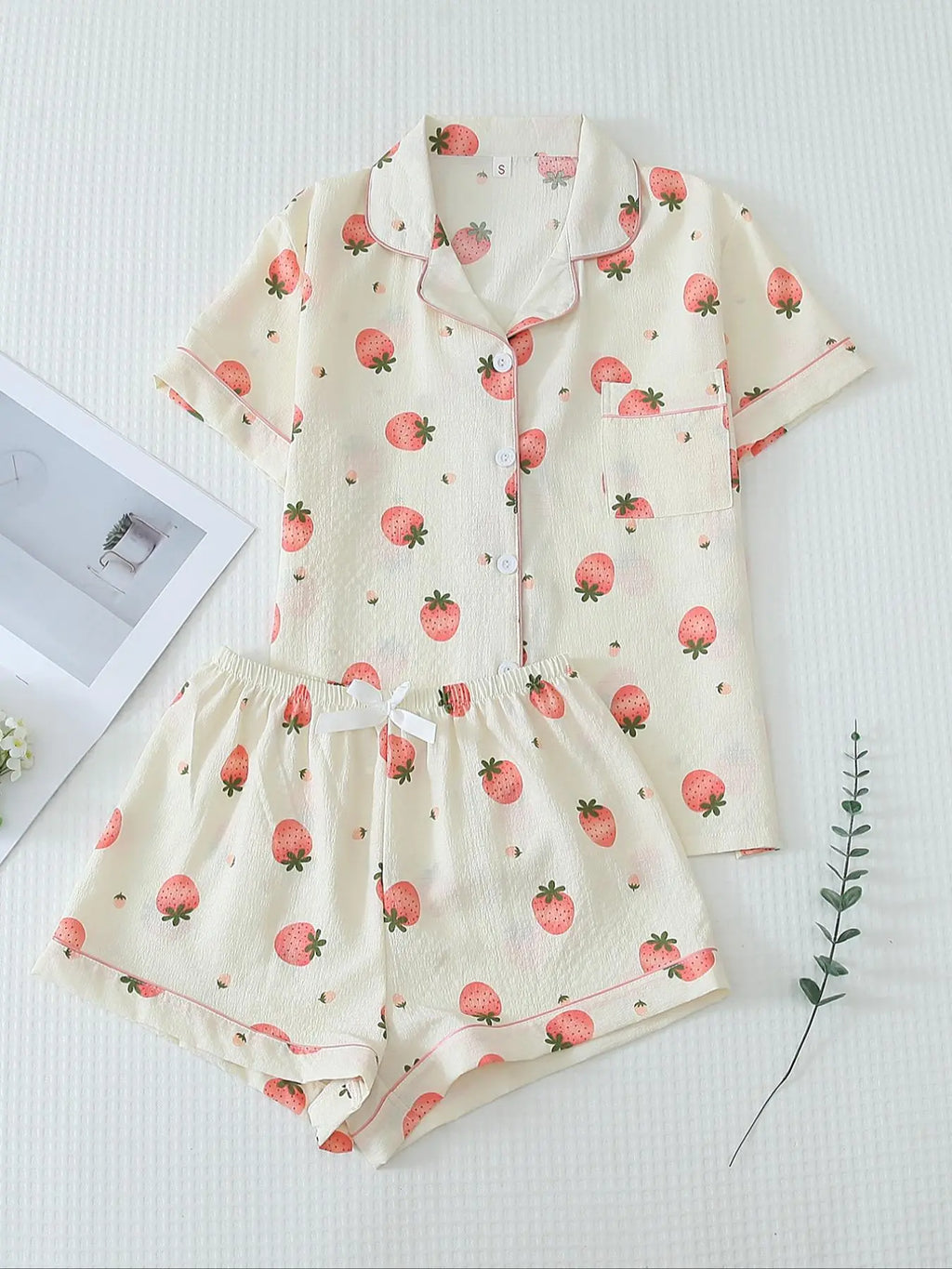 Two Counts Women'S Cherry/Heart/Floral Print Lapel Pocket Shirt & Bow Decor Shorts Pyjama Set, Button Front Short Sleeve Top & Contrast Binding Shorts Pj Set, Casual Comfortable Sleepwear Set for Women