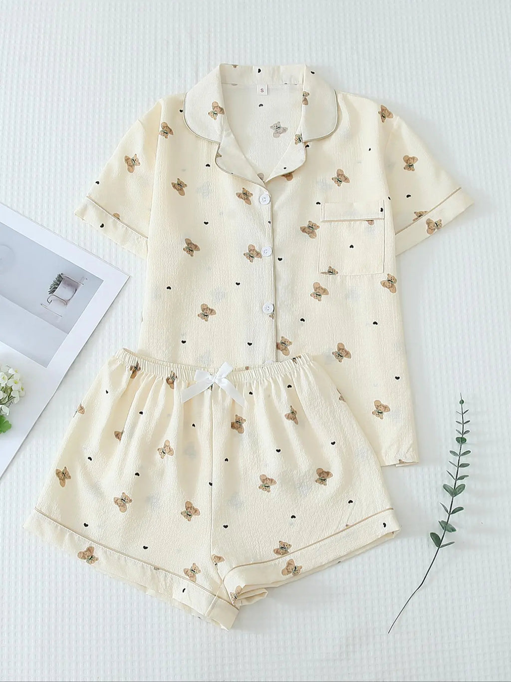 Two Counts Women'S Cherry/Heart/Floral Print Lapel Pocket Shirt & Bow Decor Shorts Pyjama Set, Button Front Short Sleeve Top & Contrast Binding Shorts Pj Set, Casual Comfortable Sleepwear Set for Women