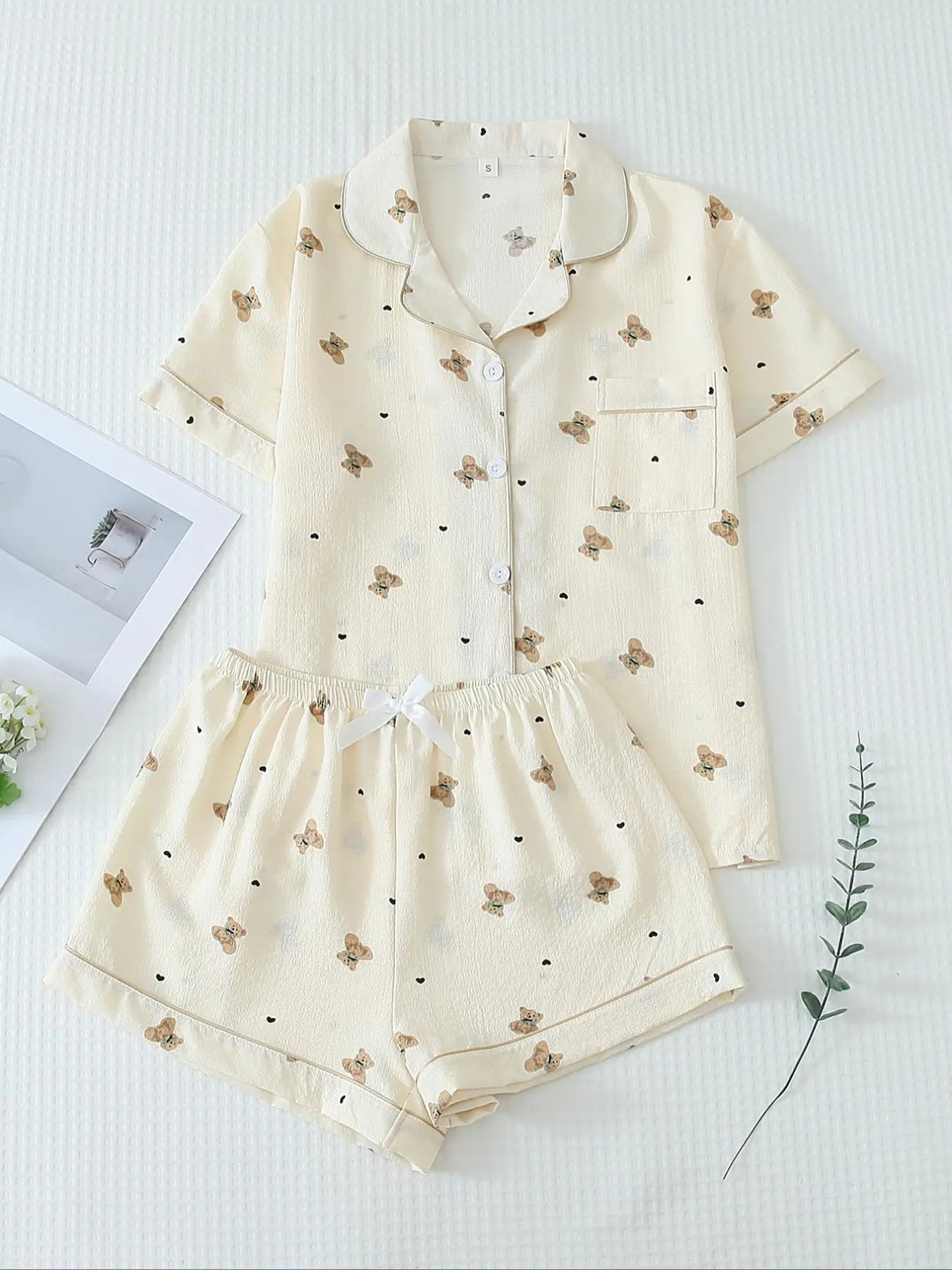 Two Counts Women'S Cherry/Heart/Floral Print Lapel Pocket Shirt & Bow Decor Shorts Pyjama Set, Button Front Short Sleeve Top & Contrast Binding Shorts Pj Set, Casual Comfortable Sleepwear Set for Women